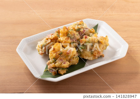 Chicken tempura (plum, perilla) Chicken tempura (plum, perilla) 141828947