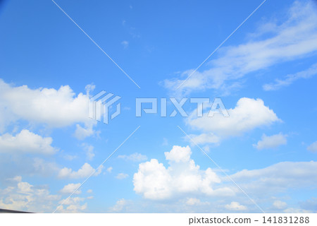 天藍色的天空背景素材 天藍色的天空背景素材 141831288