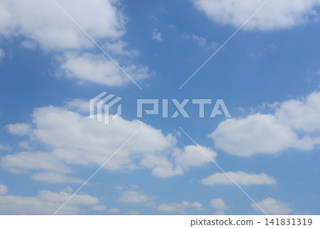 天藍色的天空背景素材 141831319