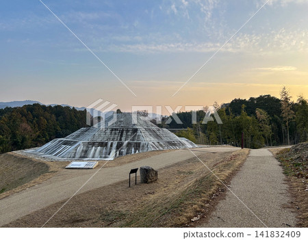 世界遺產:建越塚古墓初冬 世界遺產:建越塚古墓初冬 141832409