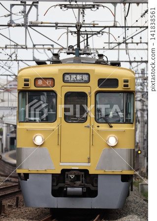 Seibu Shinjuku Line, Seibu 2000 series Seibu Shinjuku Line, Seibu 2000 series 141838561