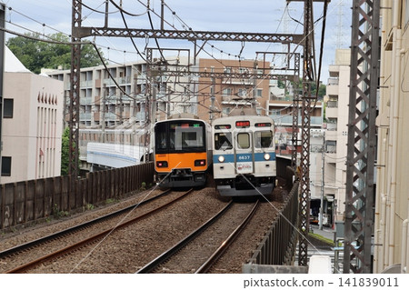 東急田園都會線, 東急, 東武 東急田園都會線, 東急, 東武 141839011