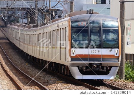 Tokyu Toyoko Line, Tokyo Metro 10000 series Tokyu Toyoko Line, Tokyo Metro 10000 series 141839014