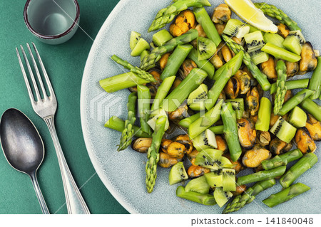 healthy seafood salad with mussels asparagus and kiwi healthy seafood salad with mussels asparagus and kiwi 141840048
