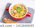 很多蔬菜清湯 141840695