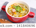 很多蔬菜清湯 141840696