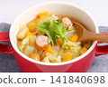 很多蔬菜清湯 141840698