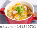 很多蔬菜清湯 141840701