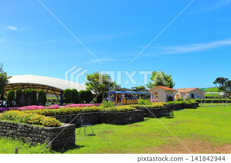 Soleil Hill Soleil Hill 141842944
