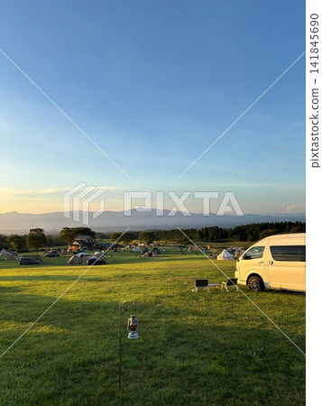 博伊博伊露營地(大分縣竹田市)可欣賞壯麗的阿蘇山脈全景。 博伊博伊露營地(大分縣竹田市)可欣賞壯麗的阿蘇山脈全景。 141845690