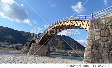 Iwakuni Castle, Kintaikyo Bridge and Iwakuni Castle Iwakuni Castle, Kintaikyo Bridge and Iwakuni Castle 141852097