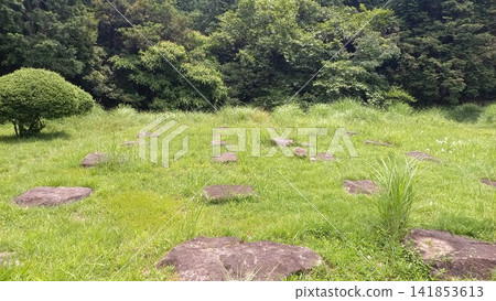 Ono Castle: Main castle foundation stone group near the northern stone wall Ono Castle: Main castle foundation stone group near the northern stone wall 141853613