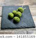 Matcha dango skewers 141855169