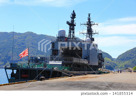 Escort ship mooring Escort ship mooring 141855314
