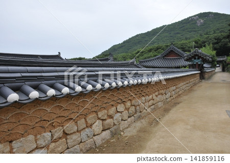 Beomeosa Temple, Busan, South Korea 141859116