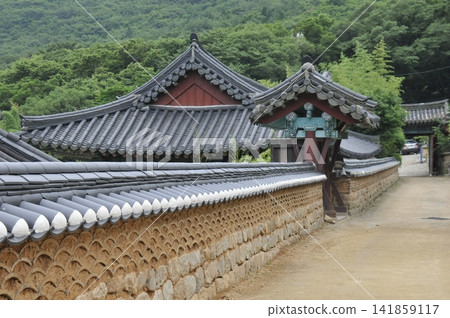 Beomeosa Temple, Busan, South Korea 141859117