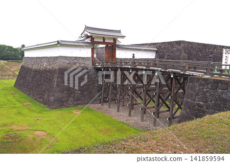 山形城跡(花城公園)、本丸一文字門、大手橋(山縣山形市) 山形城跡(花城公園)、本丸一文字門、大手橋(山縣山形市) 141859594