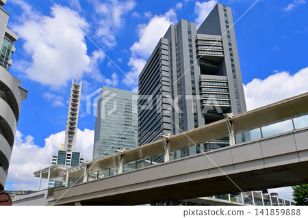 A walkway connecting the buildings of Saitama Shintoshin A walkway connecting the buildings of Saitama Shintoshin 141859888