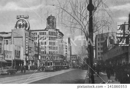 老照片:1956年,東京銀座4丁目 老照片:1956年,東京銀座4丁目 141860353