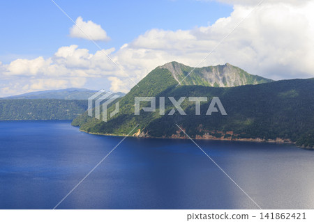 摩週湖（位於日本北海道，擁有日本最清澈的湖水，是繼俄羅斯貝加爾湖之後世界第二清澈的湖水） 141862421