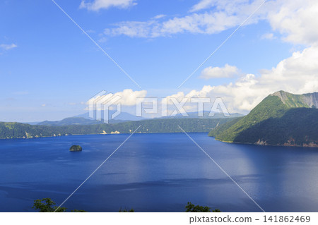 Lake Mashu (Located in Hokkaido, Japan, boasts the clearest water in Japan and the second clearest water in the world after Lake Baikal in Russia) 141862469
