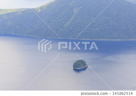 摩週湖（位於日本北海道，擁有日本最清澈的湖水，是繼俄羅斯貝加爾湖之後世界第二清澈的湖水） 141862514