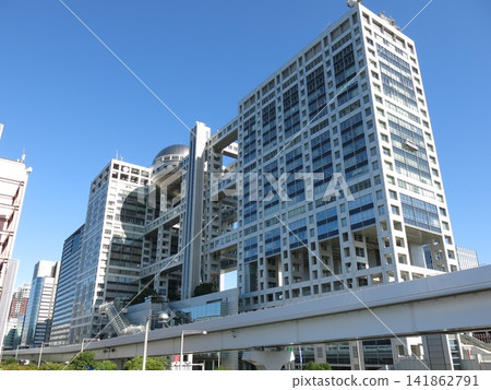 Fuji Television headquarters building in Odaiba, Tokyo Fuji Television headquarters building in Odaiba, Tokyo 141862791