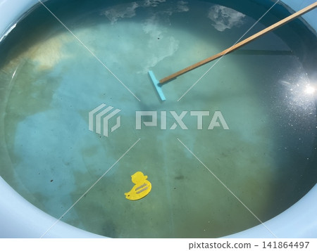 Swimming pool water cleaning equipment set Swimming pool water cleaning equipment set 141864497