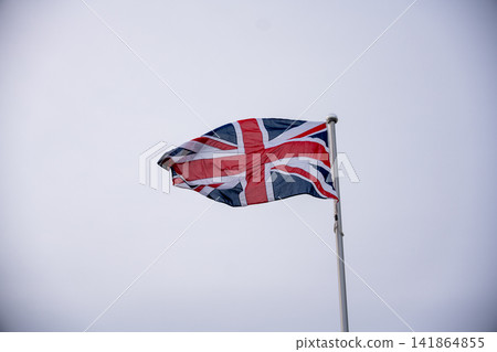 英國國旗在風中飄揚 英國國旗在風中飄揚 141864855