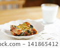 Tomato bread gratin with canned mackerel, made with sliced bread 141865412