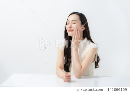 Women Skin Care Women Skin Care 141866109