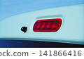 後門上安裝了高位剎車燈 141866416