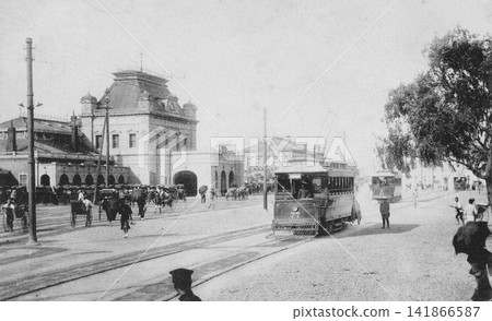 老照片,1909-1918 年,大阪市梅田站(大阪第二座車站大樓,於 1901 年啟用)。 老照片,1909-1918 年,大阪市梅田站(大阪第二座車站大樓,於 1901 年啟用)。 141866587