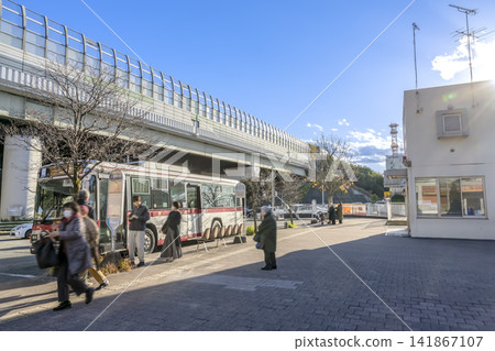 橫濱市青葉區城市景觀:江田車站前的公車站及週邊地區 橫濱市青葉區城市景觀:江田車站前的公車站及週邊地區 141867107