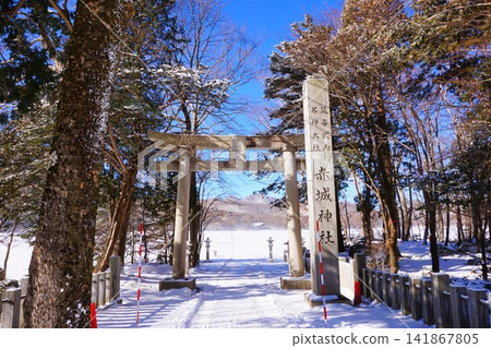 Akagi Shrine, Myojin Torii gate, stone lantern, shrine lantern, Gunma Prefecture, Mount Akagi, Odora Akagi Shrine, winter Akagi Shrine, Myojin Torii gate, stone lantern, shrine lantern, Gunma Prefecture, Mount Akagi, Odora Akagi Shrine, winter 141867805