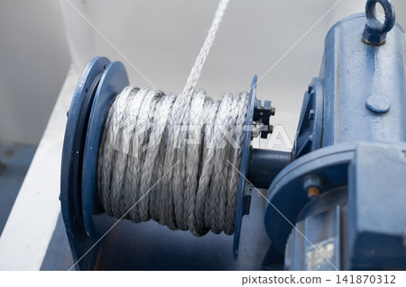 Iron cable for anchor in a yacht Iron cable for anchor in a yacht 141870312