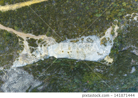 Aerial view of Lincolns Rock on Kings Tableland Plateau Aerial view of Lincolns Rock on Kings Tableland Plateau 141871444