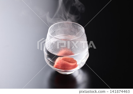 燒酒拌醃梅子 燒酒拌醃梅子 141874463