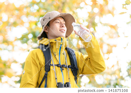 健行、戶外活動、水 141875108