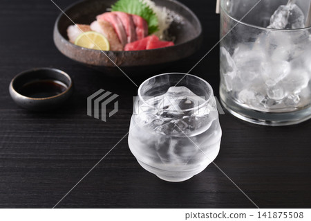 澆水蒸餾酒 141875508