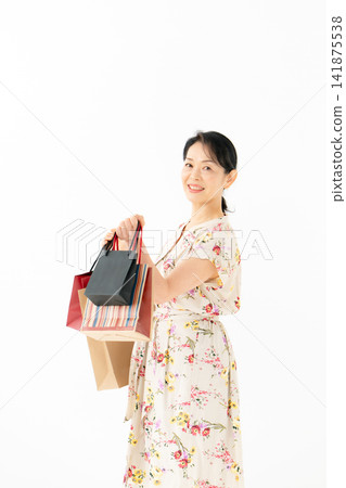 Women shopping Women shopping 141875538
