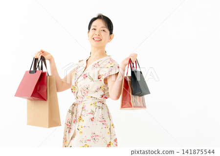女性購物 141875544