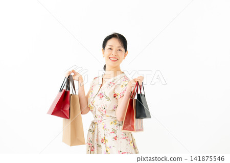 女性購物 141875546
