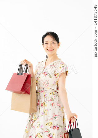 女性購物 141875549