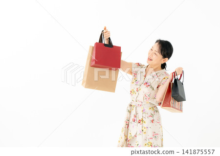 女性購物 141875557