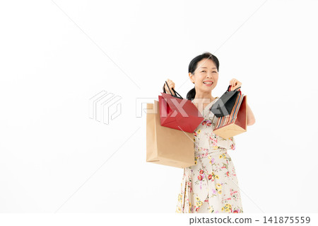 女性購物 141875559