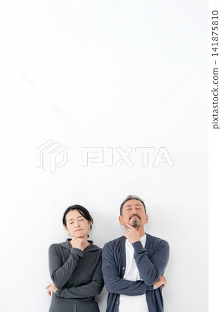 夫妻擔心 141875810
