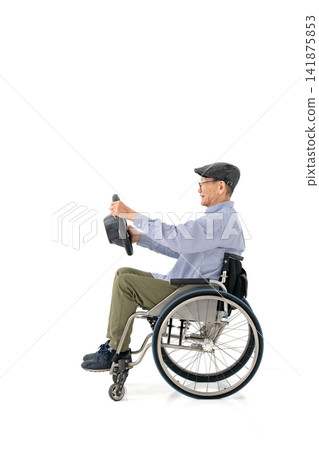 輪椅使用者，老年男性，私家車 141875853