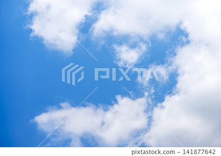 Summer sky, blue sky, summer, August image [Kanagawa Prefecture] 141877642