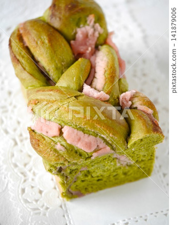 Matcha & Cherry Blossom Bean Paste Bread Matcha & Cherry Blossom Bean Paste Bread 141879006